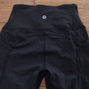 High-waist rise lululemon right with side pockets
